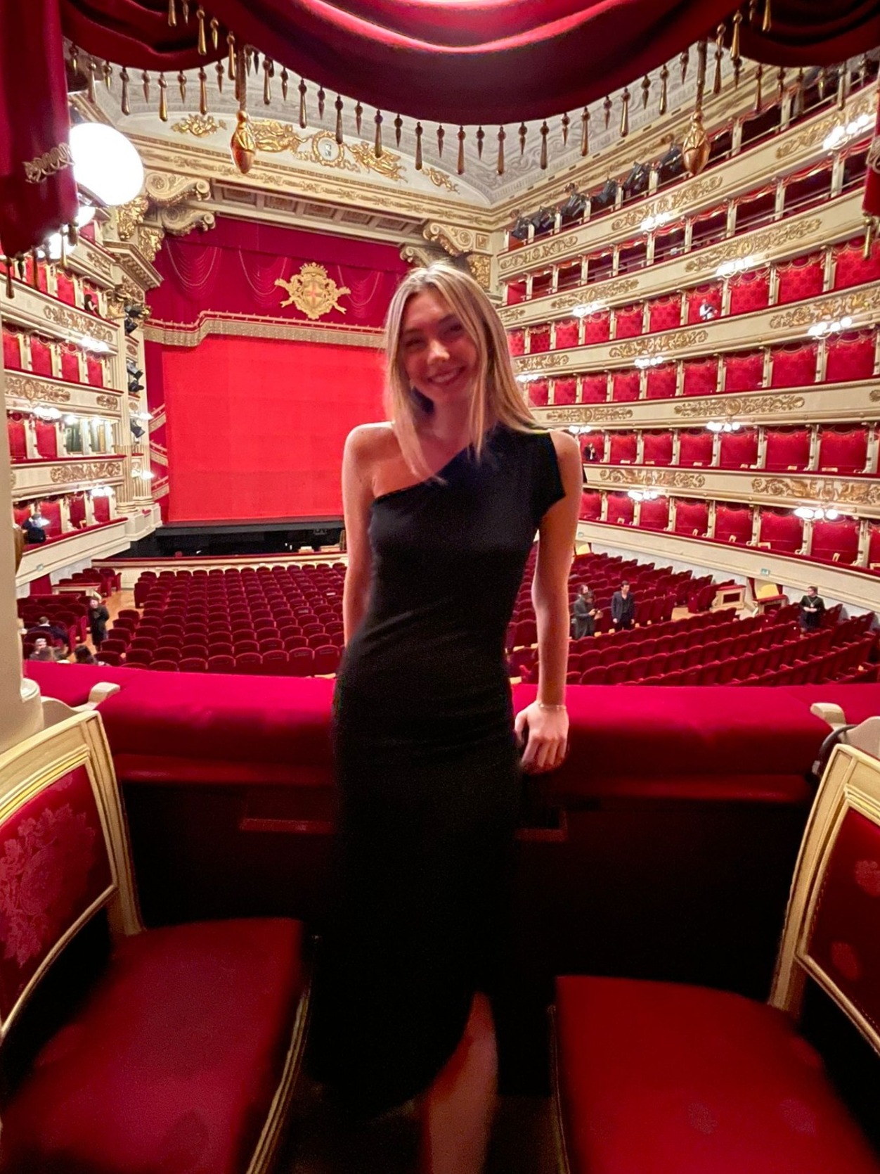 Alice — Model & Hostess in Turin photo 6