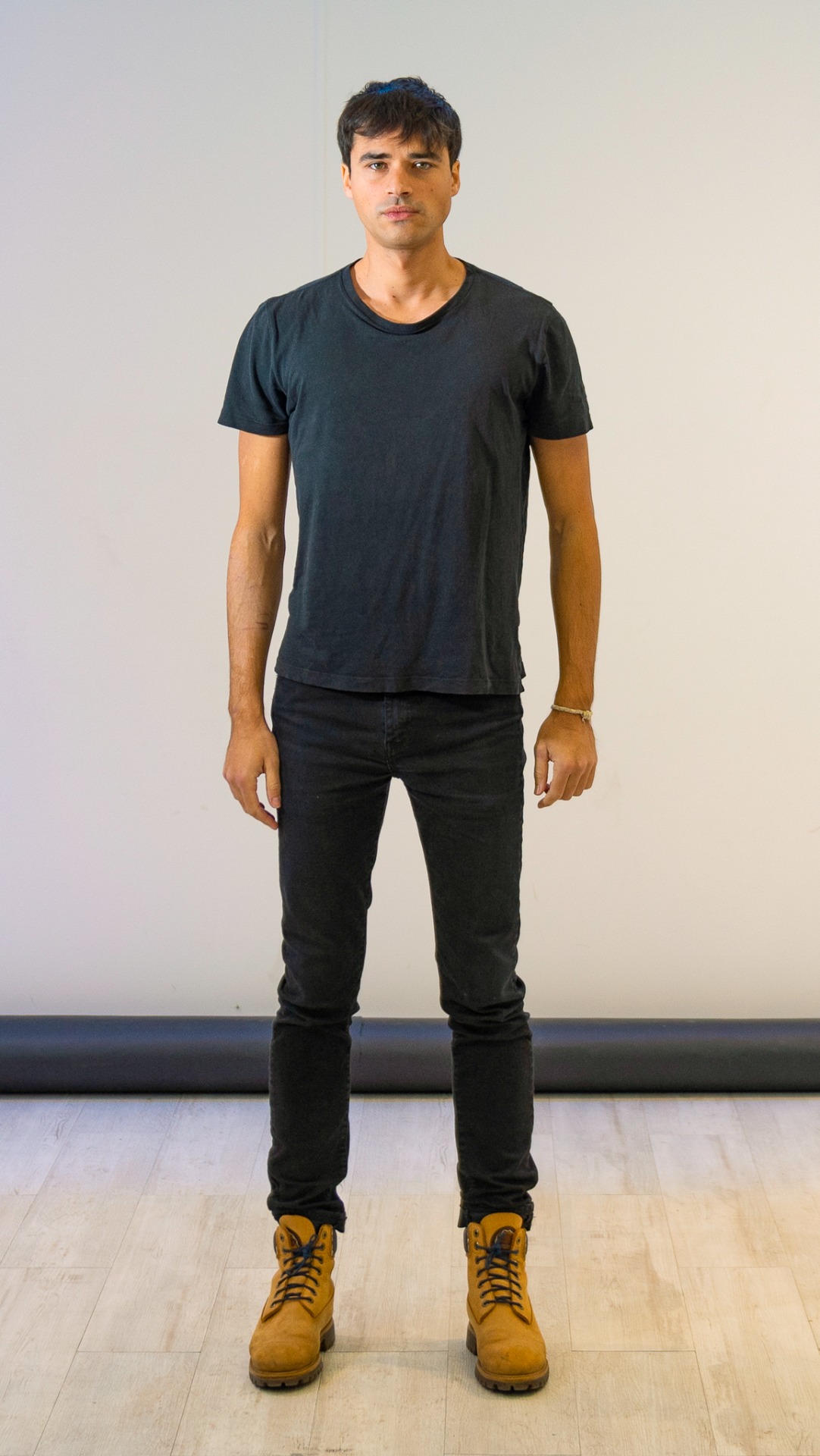 Hugh — Model & Host in Boulogne-billancourt photo 1