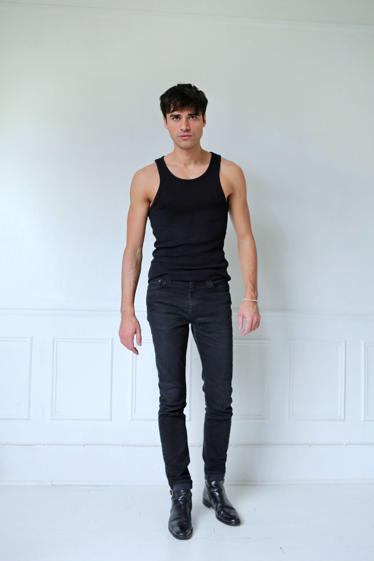 Hugh — Model & Host in Boulogne-billancourt photo 14