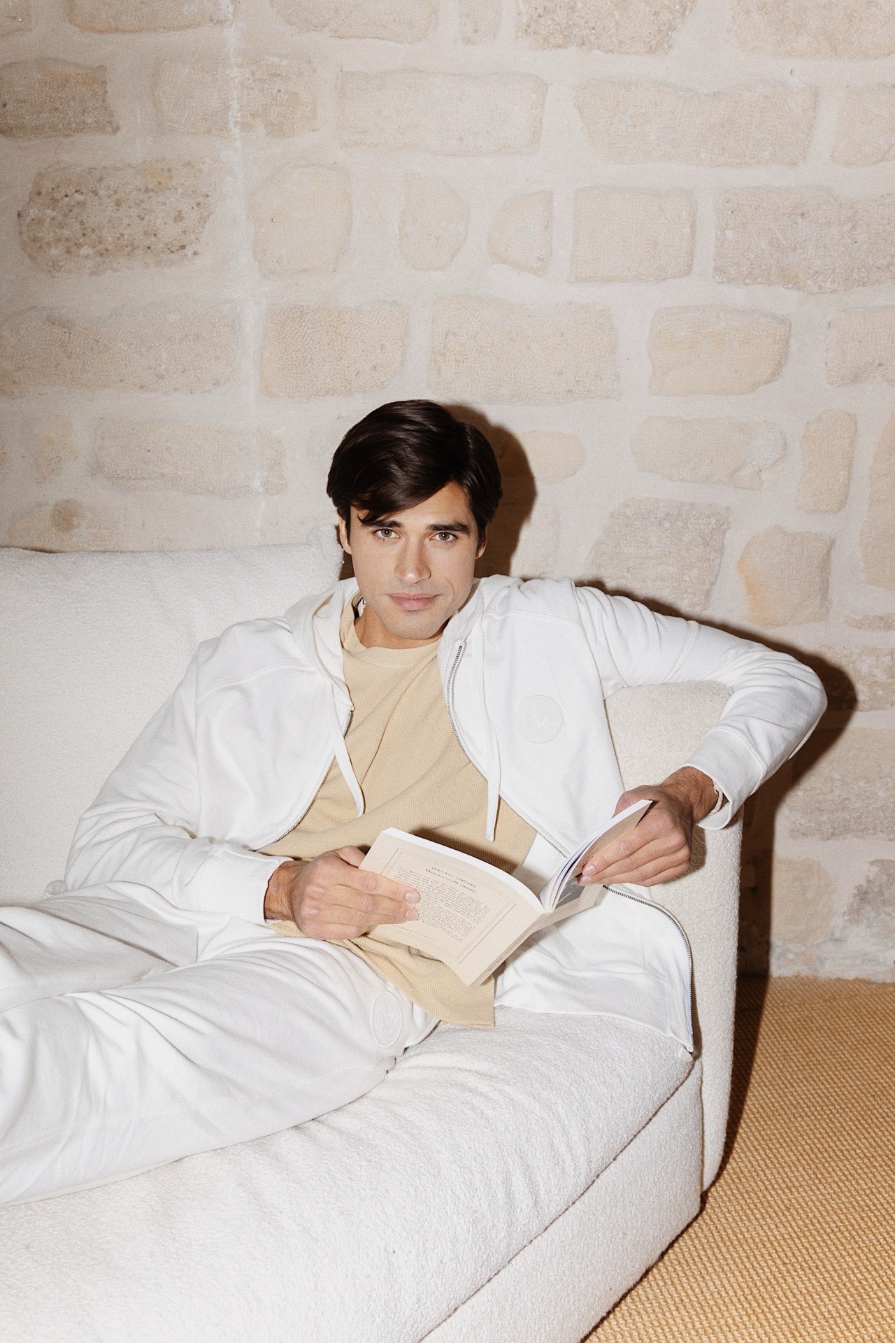 Hugh — Model & Host in Boulogne-billancourt photo 4