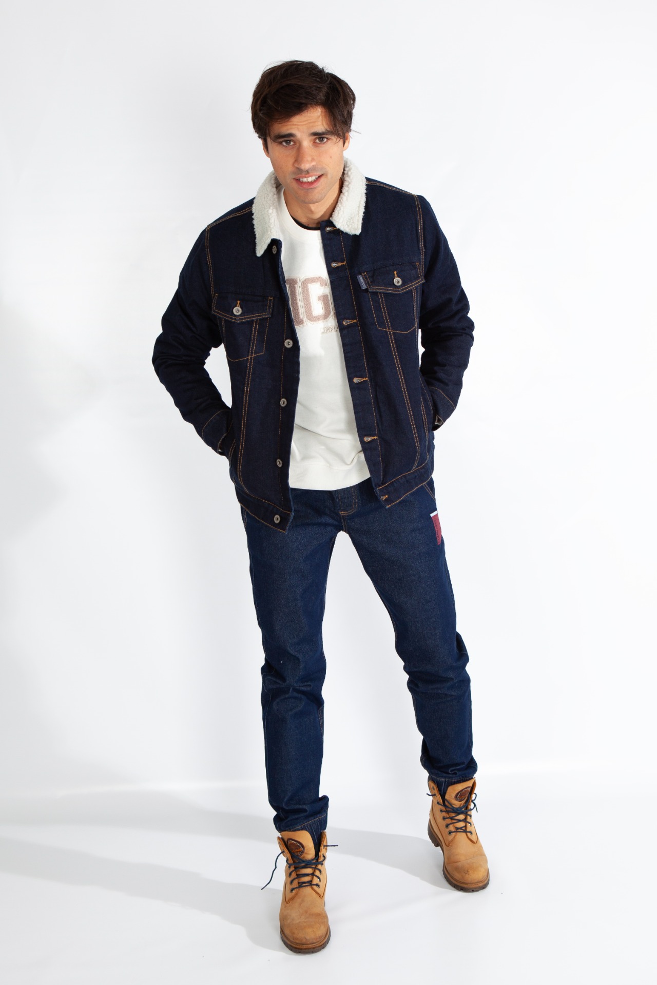 Hugh — Model & Host in Boulogne-billancourt photo 9