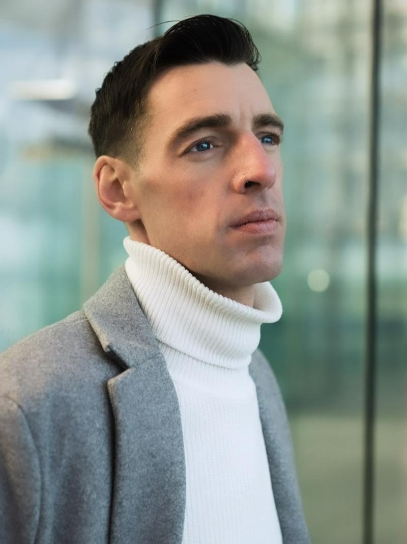 Jonathan — Model & Host in Clichy photo 4