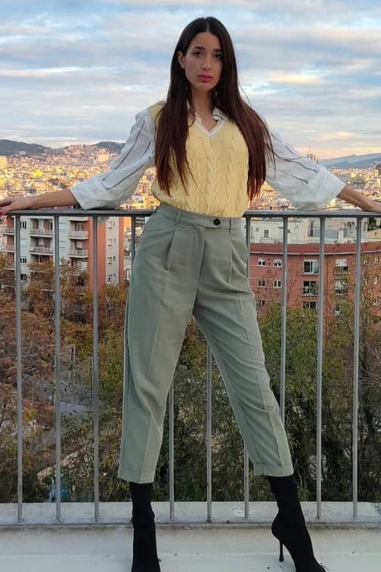 Raquel — Model & Hostess in Gav&agrave; photo 4