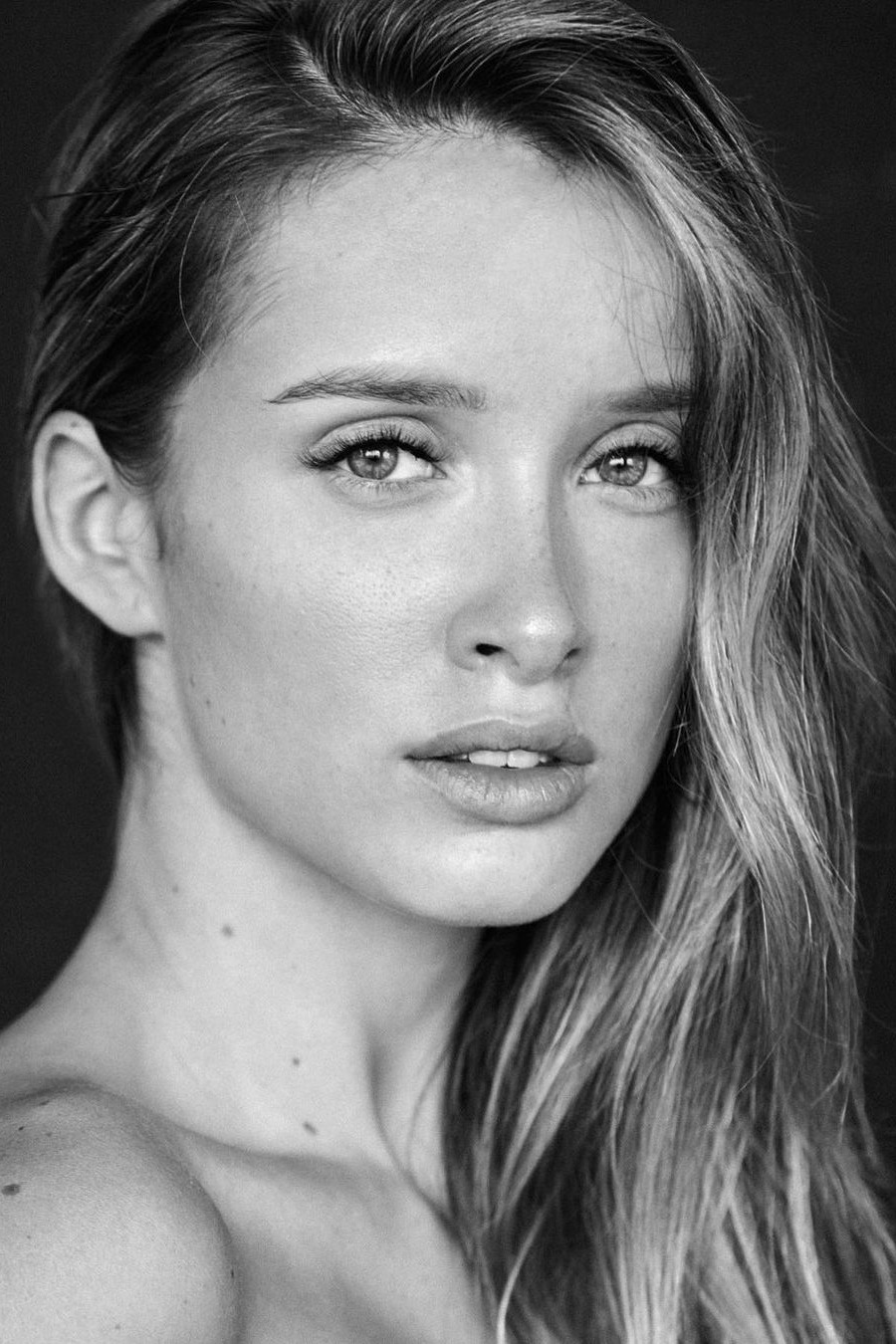 Carla — Model & Hostess in Barcelona photo 11