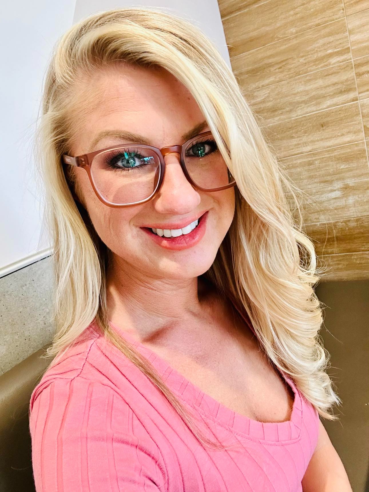 Cari — Model & Hostess in Aurora photo 13