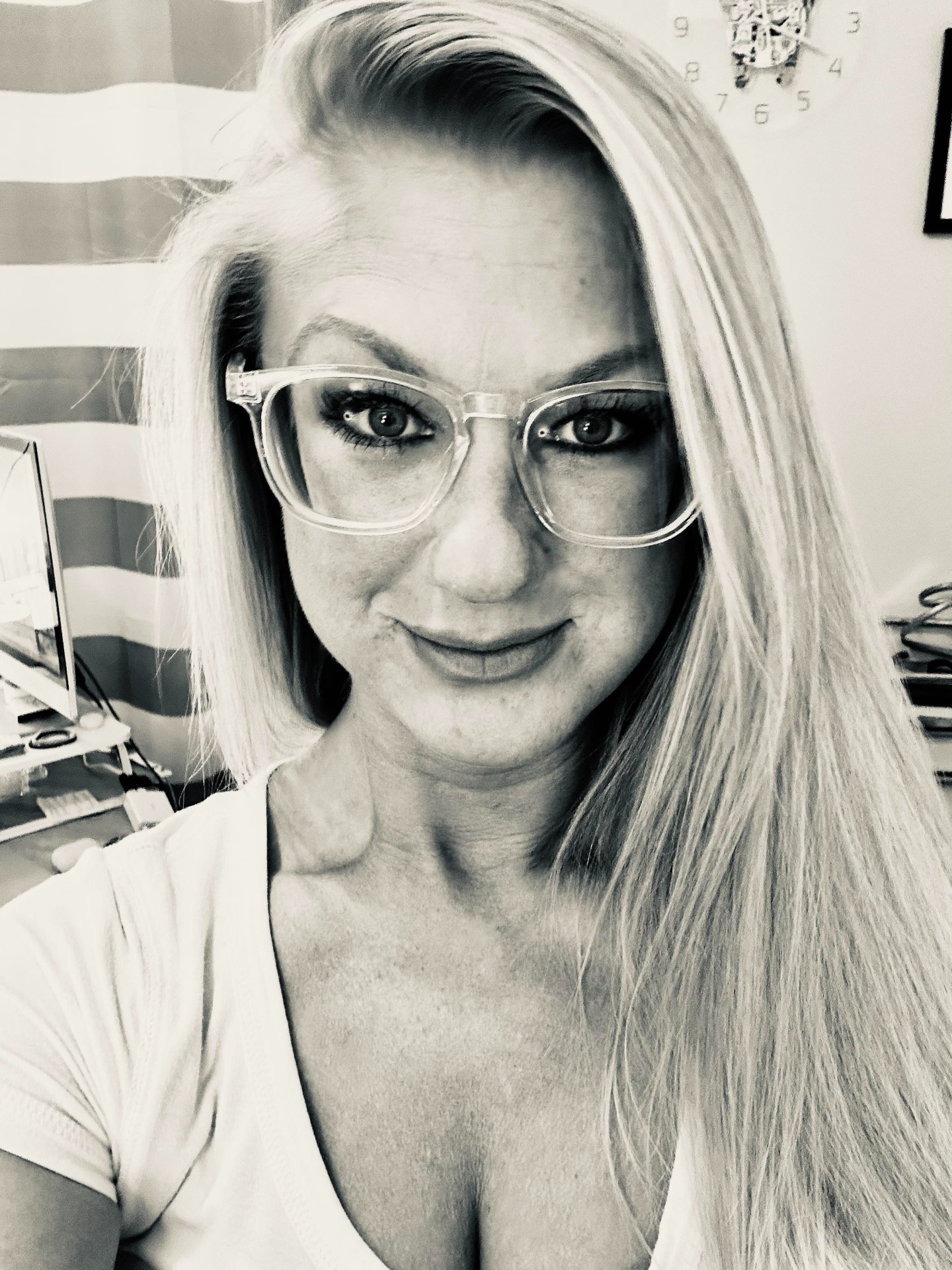 Cari — Model & Hostess in Aurora photo 17