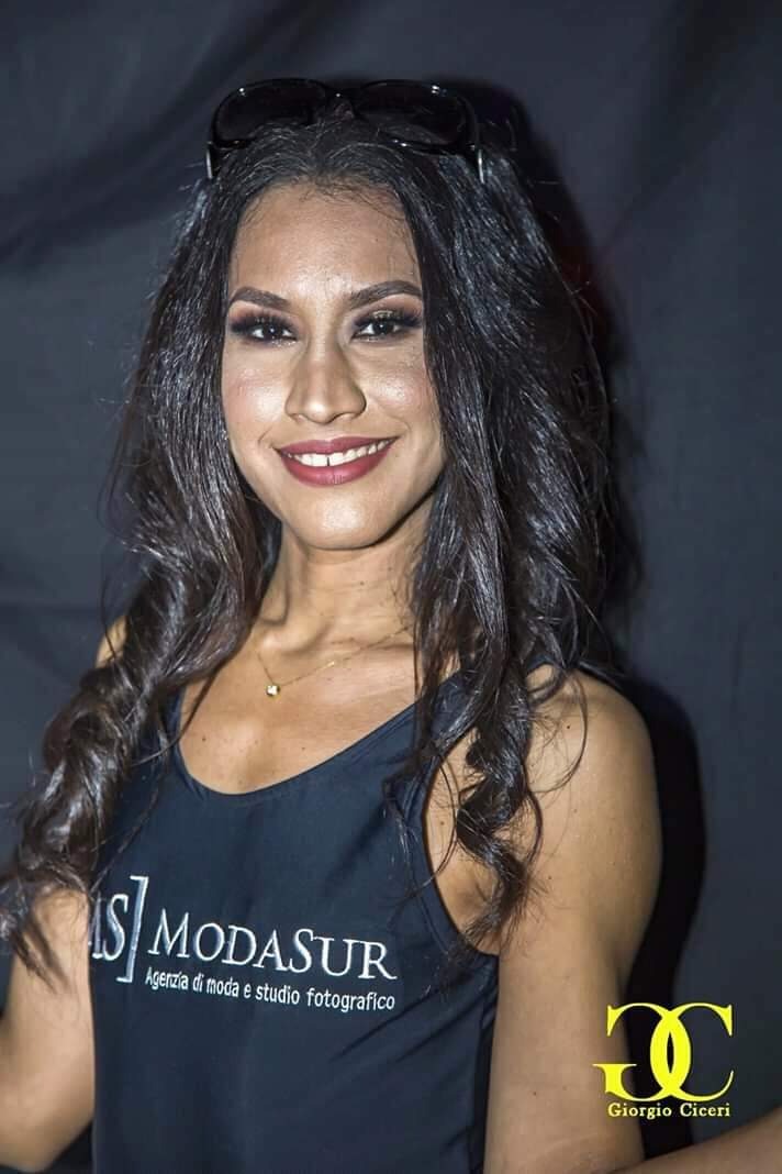 Julie Malena Alchundia Pinillo — Model & Hostess in Milano  photo 5