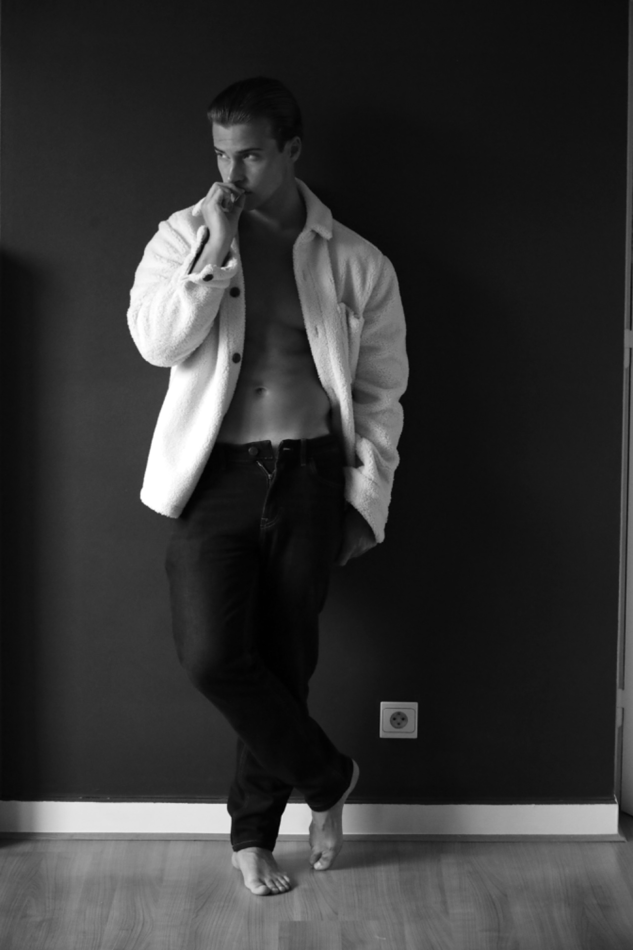 Sacha — Model & Host in Frasnes-lez-anvaing photo 15