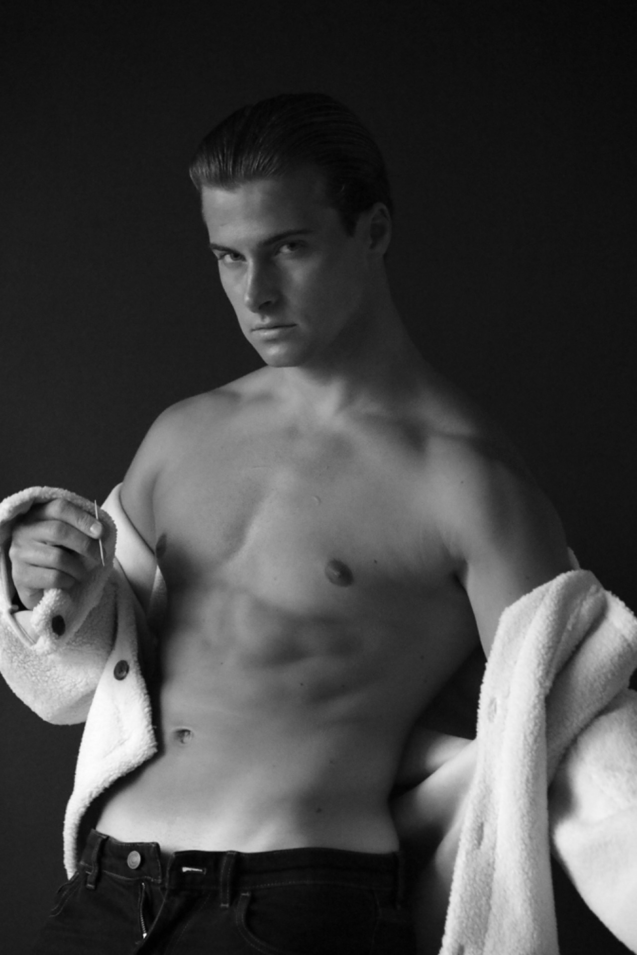 Sacha — Model & Host in Frasnes-lez-anvaing photo 20