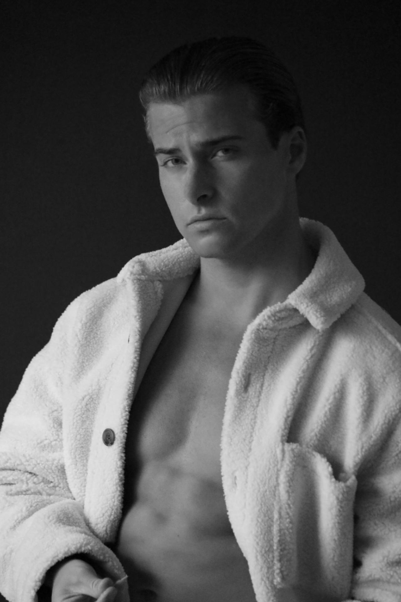 Sacha — Model & Host in Frasnes-lez-anvaing photo 7