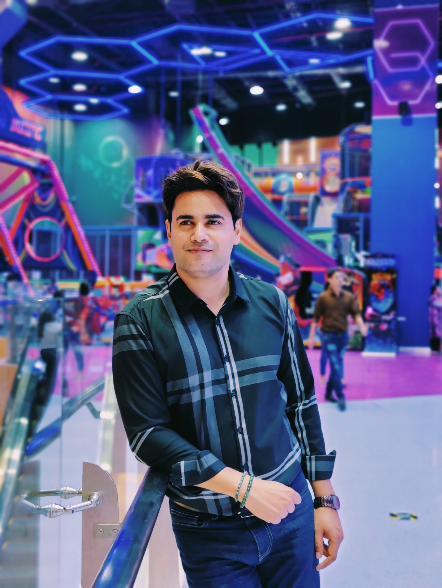 Niyaz — Model & Host in Chambourcy photo 3