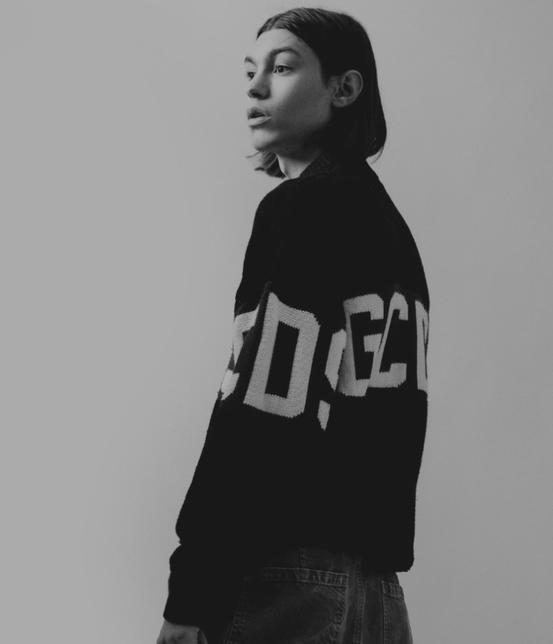 Nicol&oacute; — Model & Host in Colazza photo 3