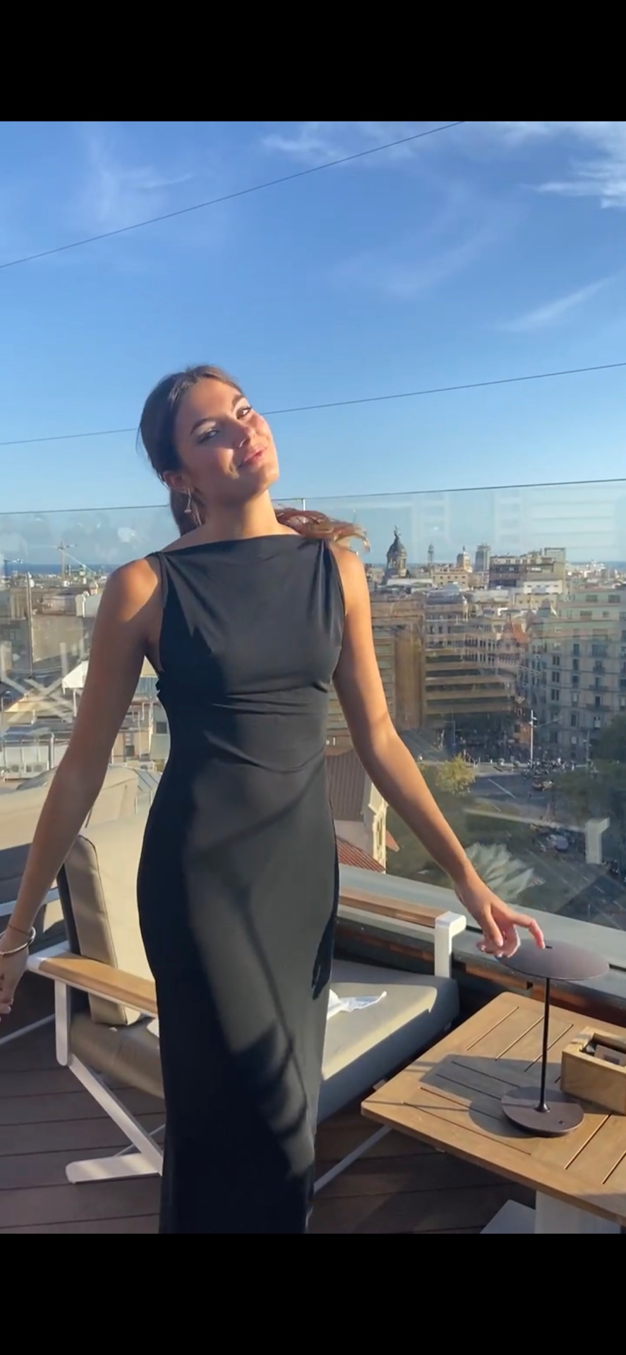 &Agrave;neu Andrea — Model & Hostess in Neuilly-sur-seine photo 6