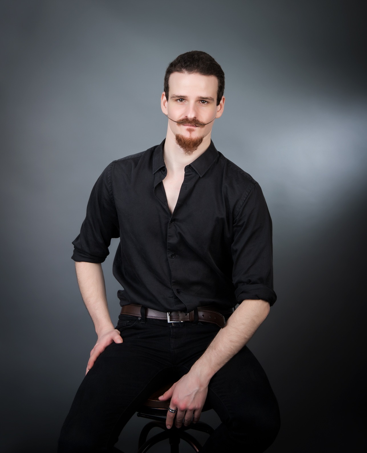 Valentin — Model & Host in Etterbeek photo 3