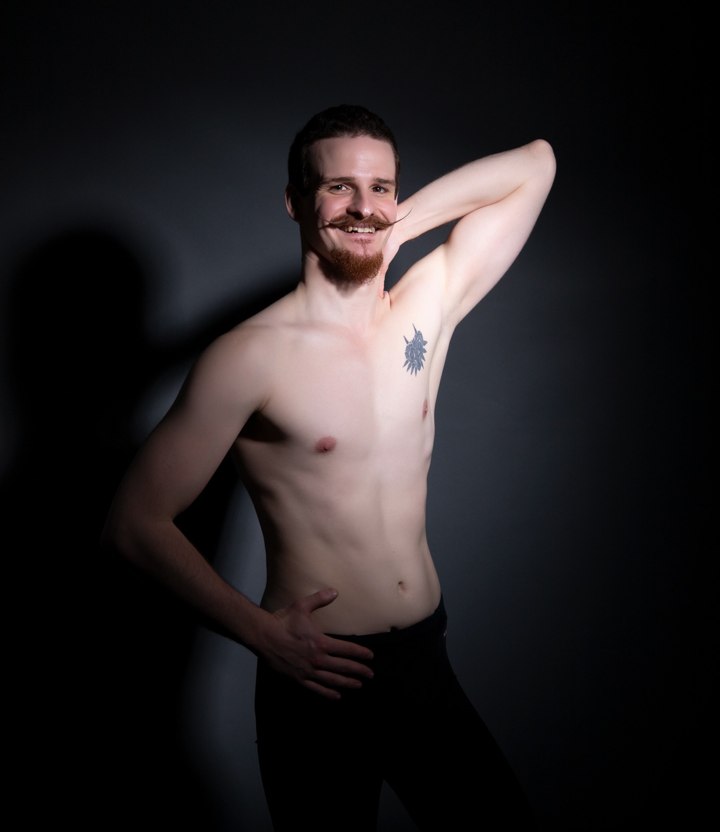 Valentin — Model & Host in Etterbeek photo 4