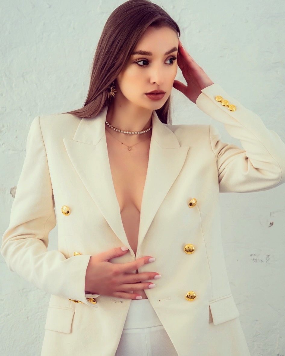 Katsiaryna — Model & Hostess in Greater London photo 14