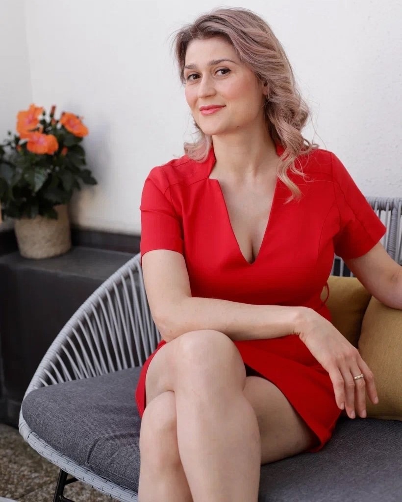 Yana — Model & Hostess in Carouge photo 2