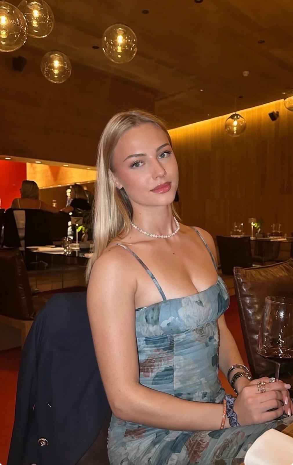 Vanessa — Model & Hostess in Barcelona photo 7