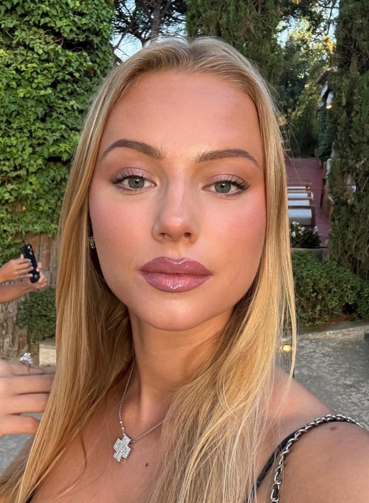 Vanessa — Model & Hostess in Barcelona photo 9
