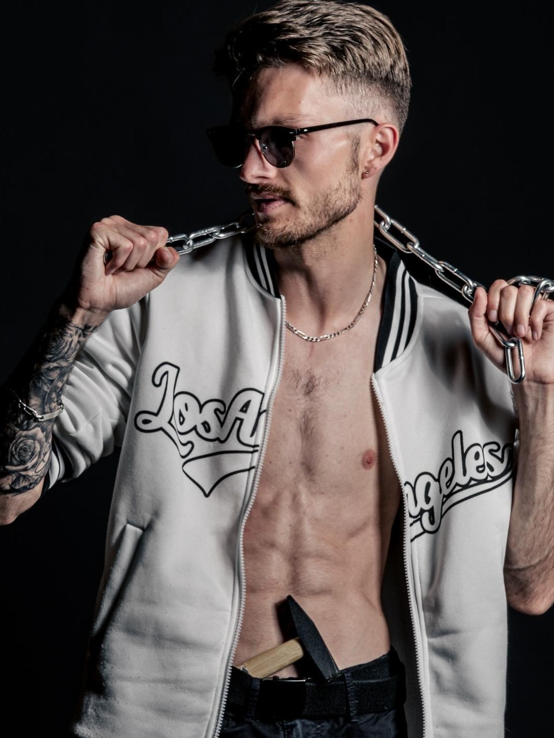 Kevin — Model & Host in Vacheresse photo 15