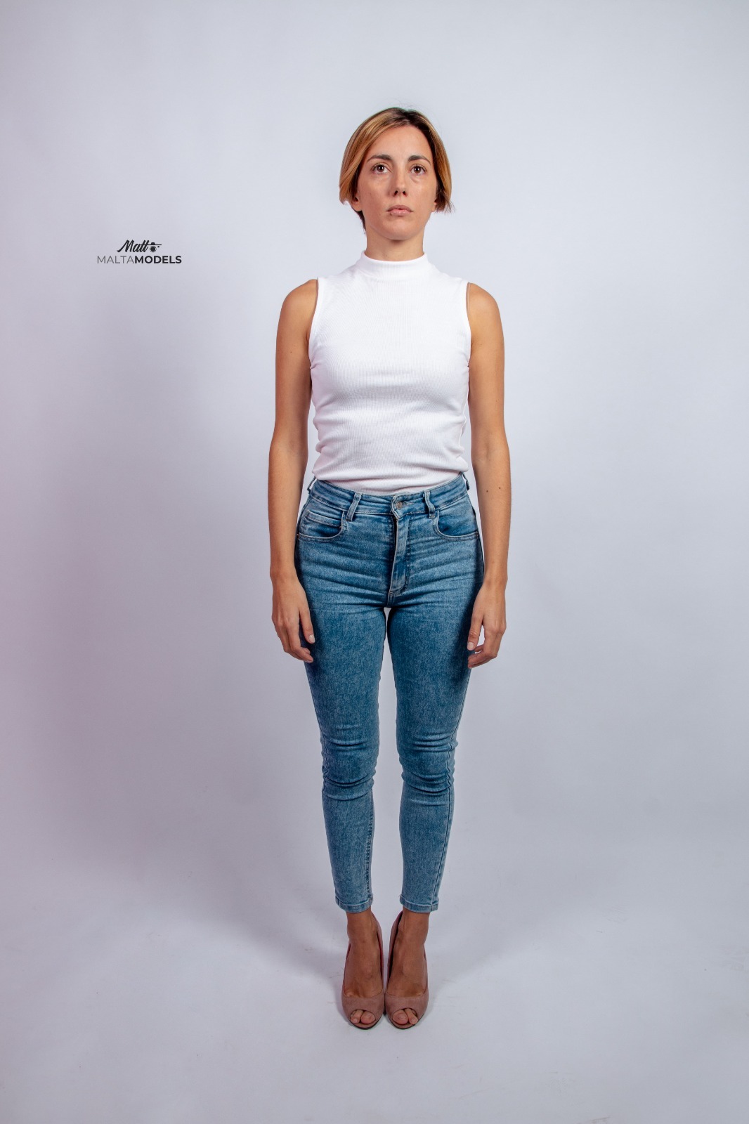 Bel&eacute;n — Model & Hostess in San Ġiljan photo 6