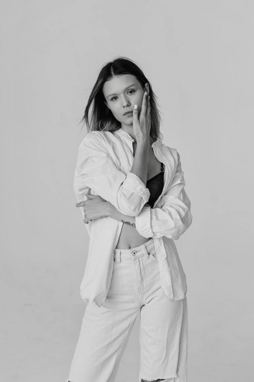 Yuliia — Model & Hostess in Bratislava photo 4