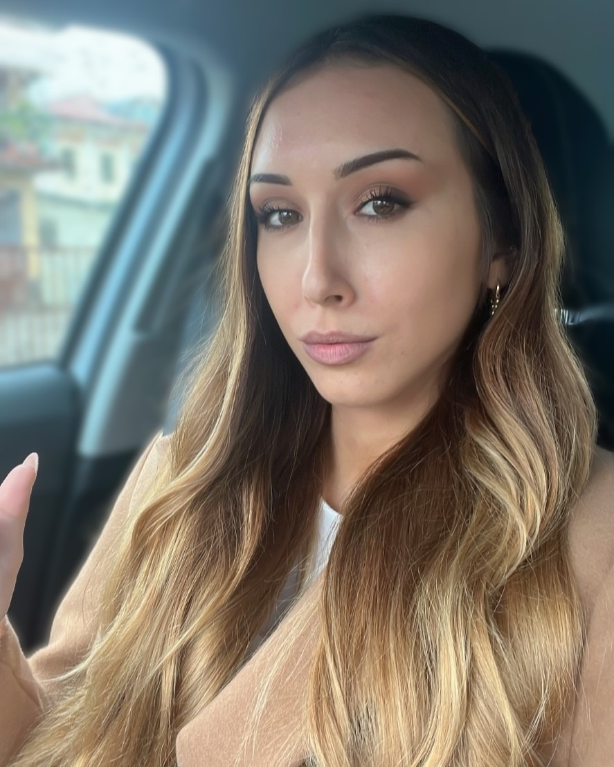 Giulia — Model & Hostess in Lugo Di Vicenza photo 4