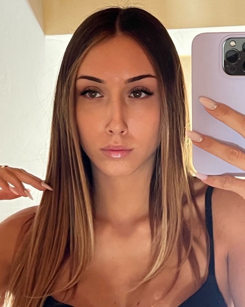 Giulia — Model & Hostess in Lugo Di Vicenza photo 6