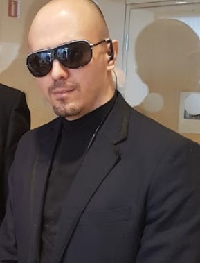 Vladimir — Model & Host in V&auml;stra G&ouml;talands L&auml;n photo 5