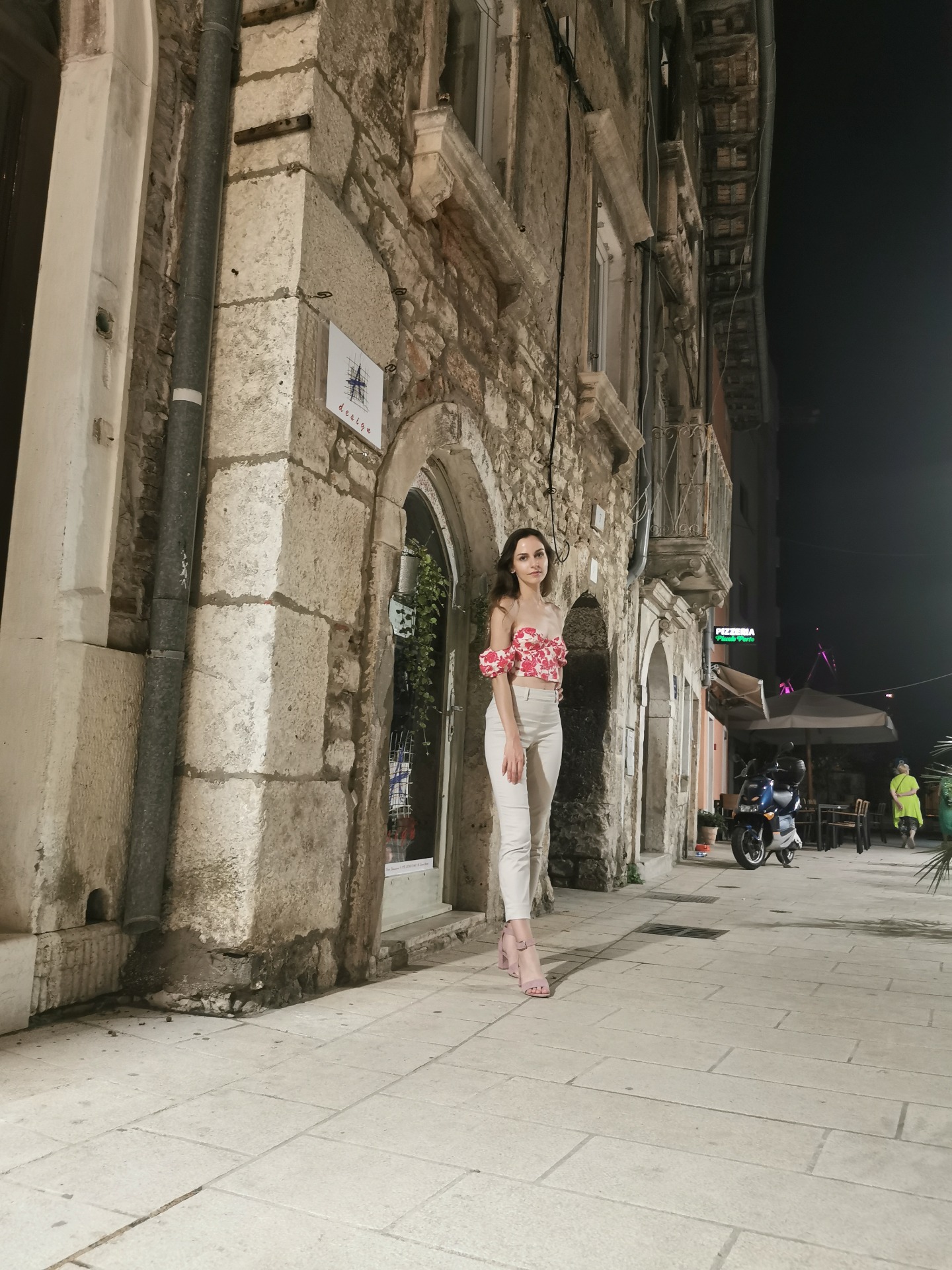 Gabrijela — Model & Hostess in Franc&agrave;s photo 1