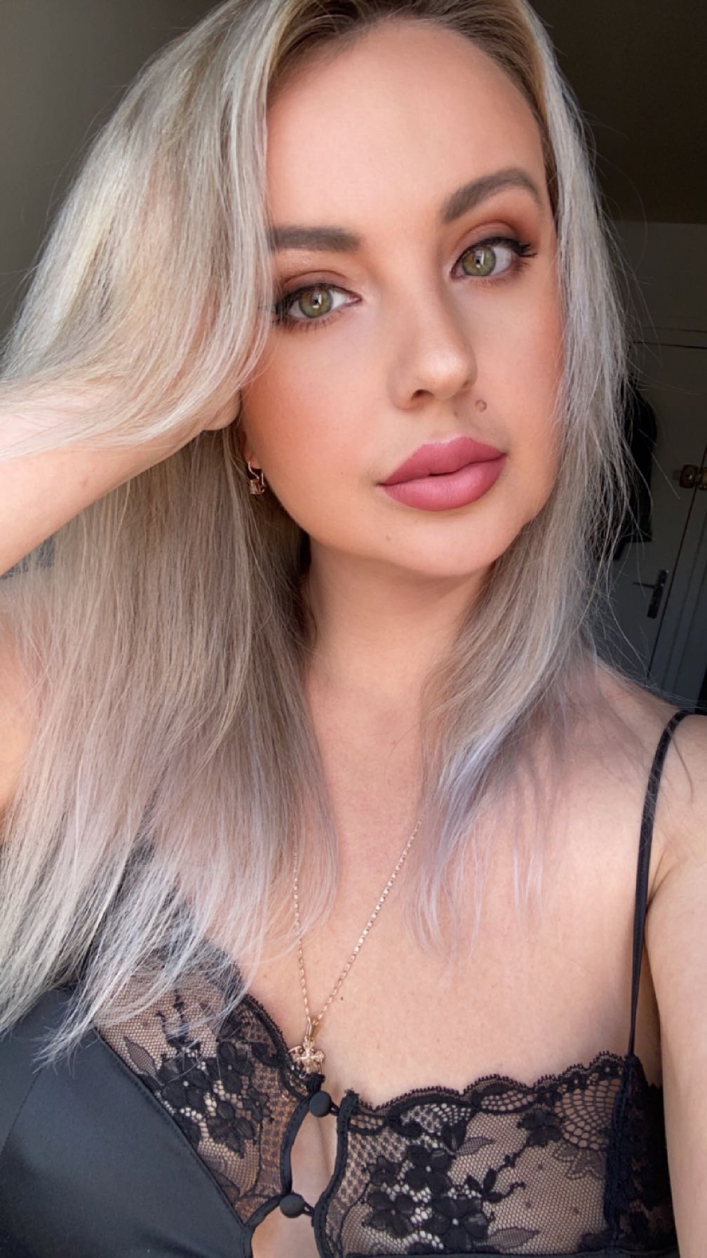 Ekaterina — Model & Hostess in Paris photo 3