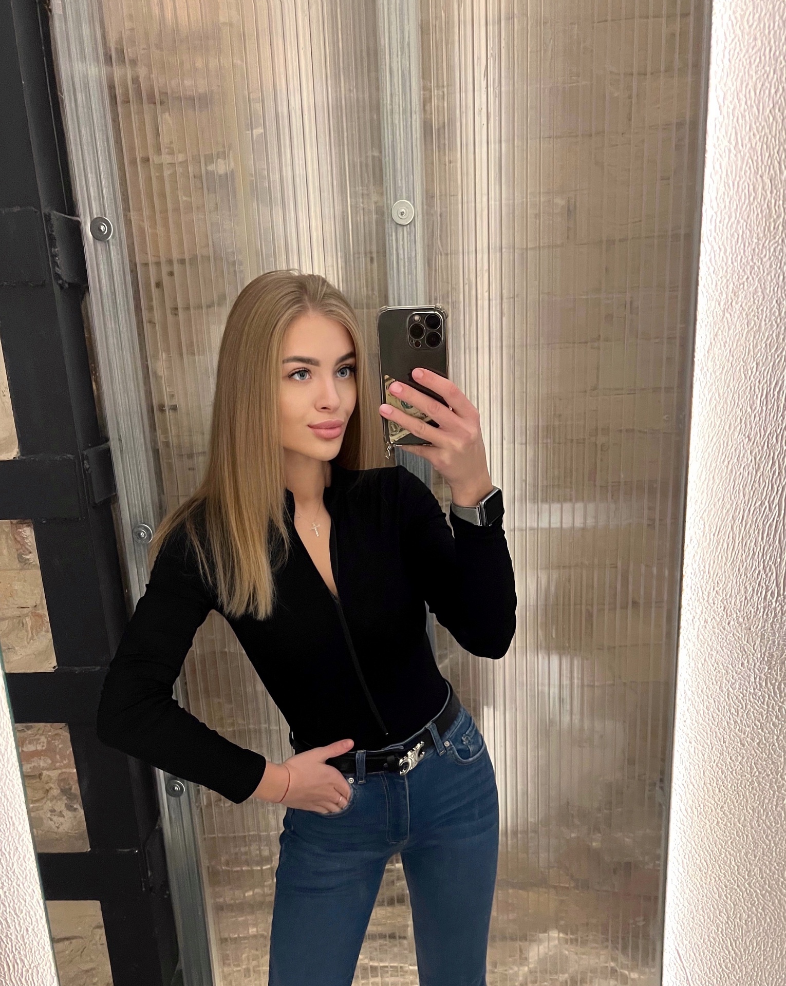 Adriana — Model & Hostess in M&uuml;nchen photo 4