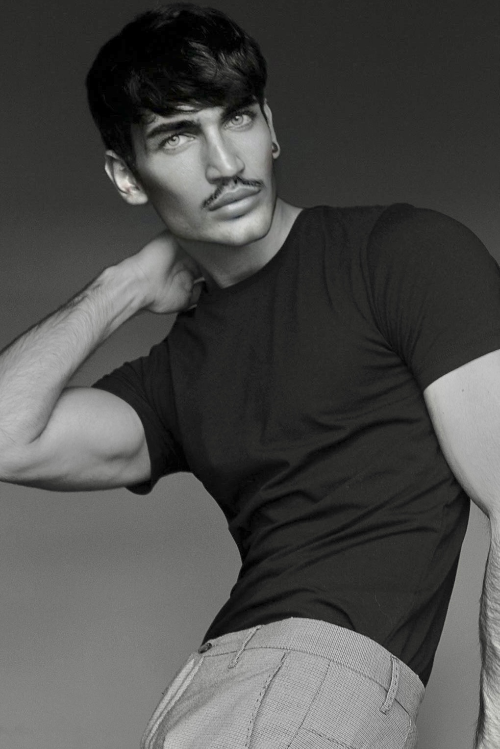 Alexandre — Model & Host in Greater London photo 3