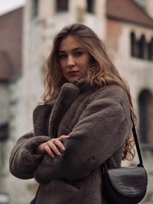 Anna — Model & Hostess in D&uuml;sseldorf photo 1