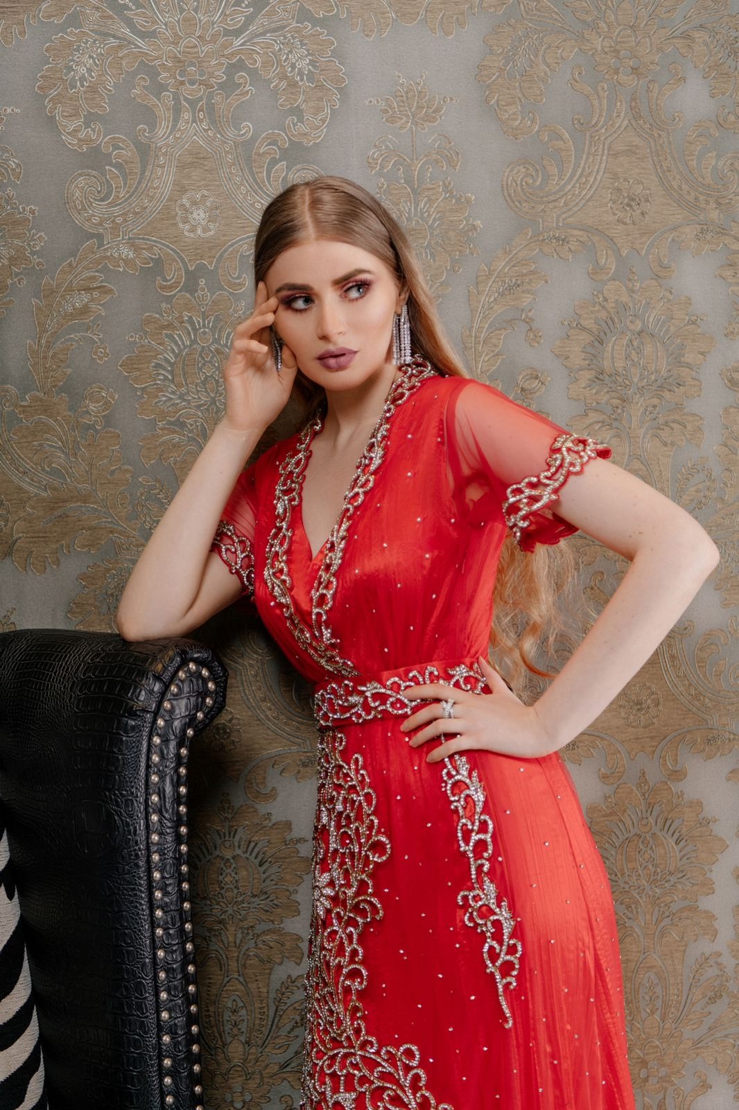 Alisha — Model & Hostess in Dubai photo 1