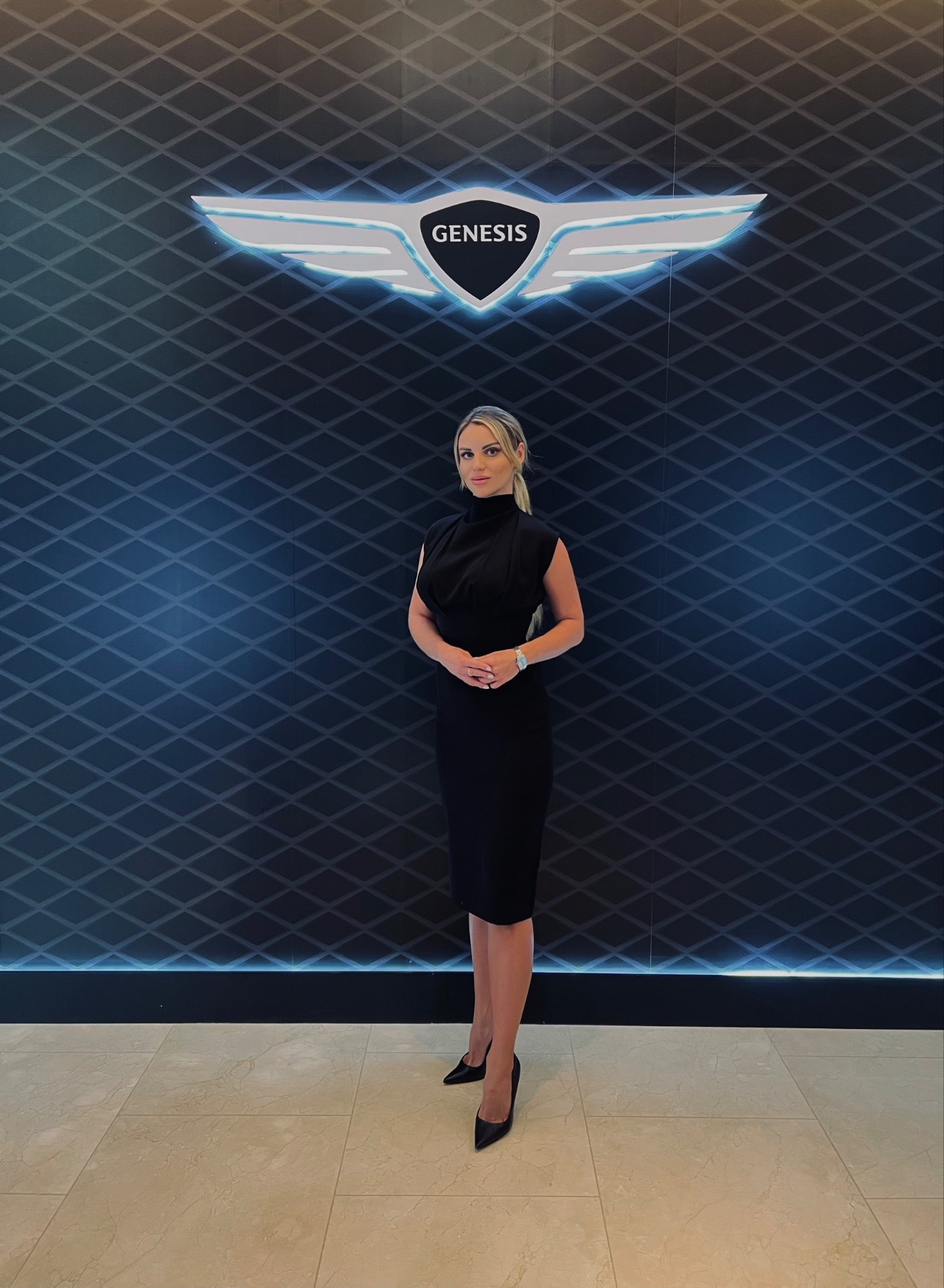 Anna — Model & Hostess in Dubai photo 1