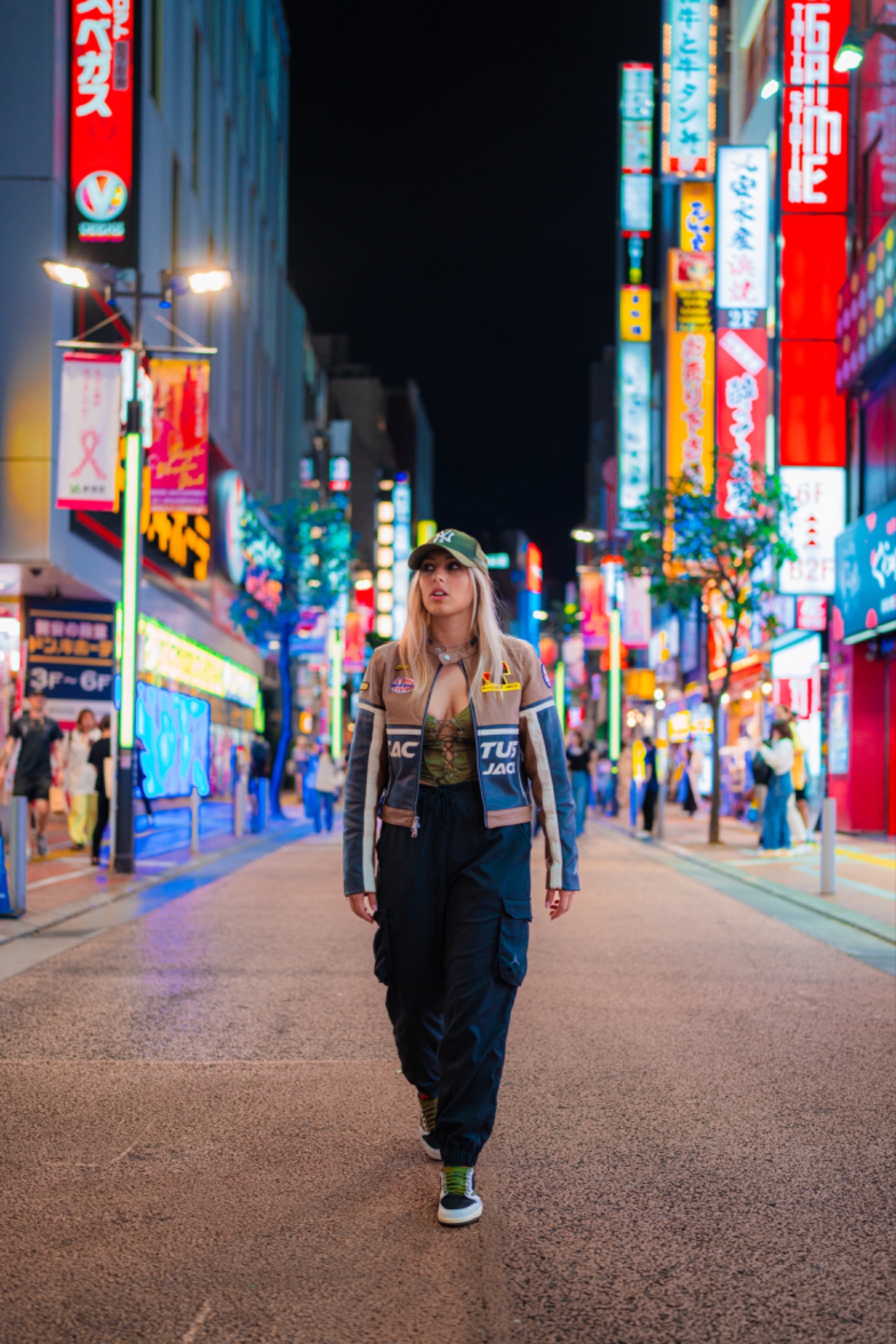 Lisa — Model & Hostess in Dongo photo 5