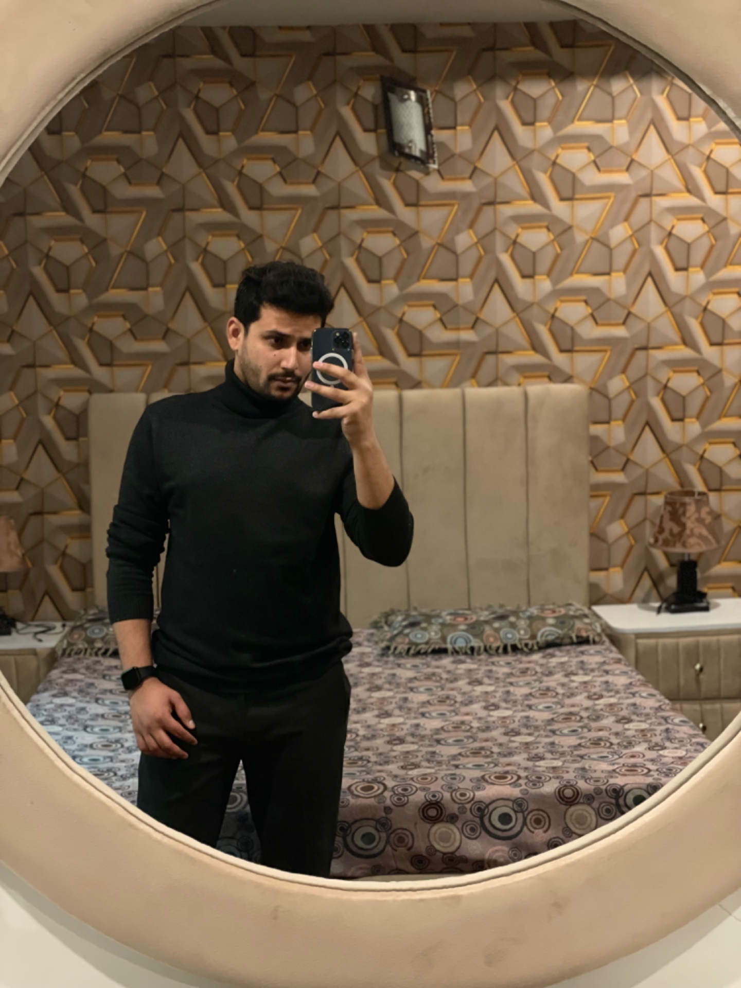 Muhammad Hassan — Model & Host in Barcelona photo 6