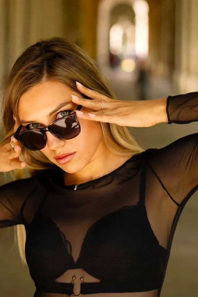 Yana — Model & Hostess in Barcelona photo 12
