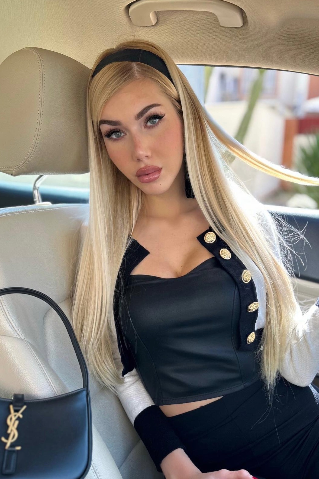 Lourdes Mar&iacute;a — Model & Hostess in N&uuml;rnberg photo 10