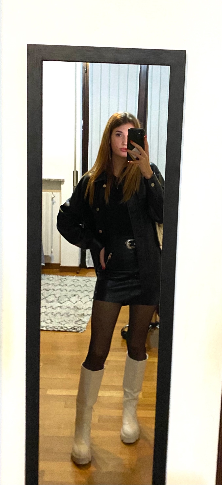 Valentina — Model & Hostess in Madone photo 1