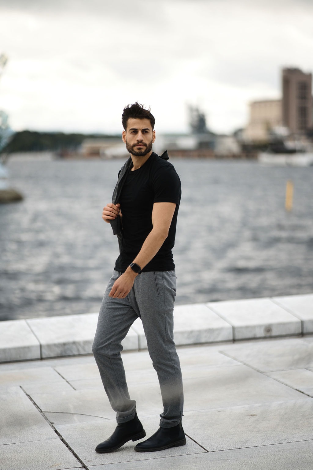 Ghassen — Model & Host in Clamart photo 9