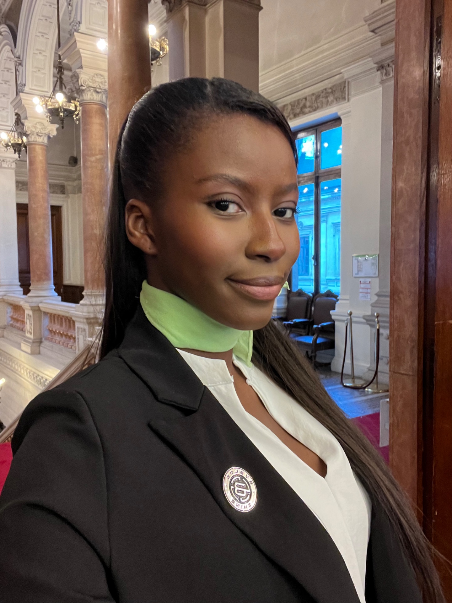 Awa — Model & Hostess in Lyon photo 3