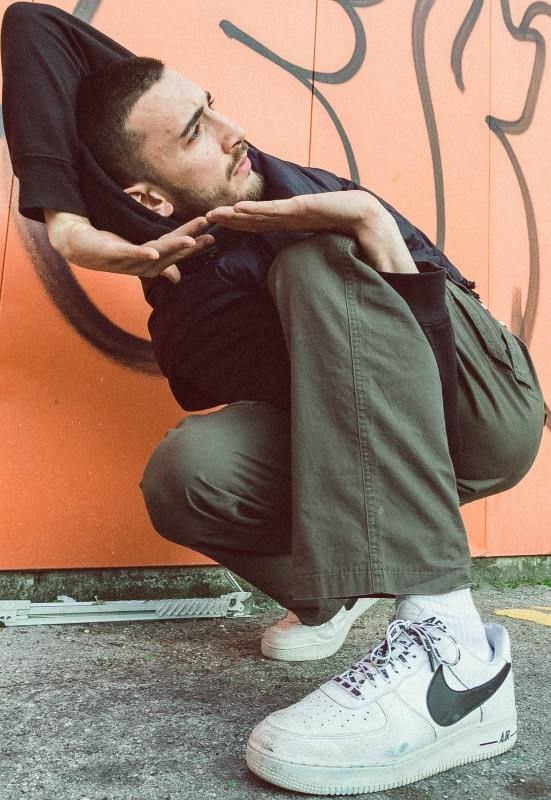 Salvatore Gianni — Model & Host in Beauvais photo 4