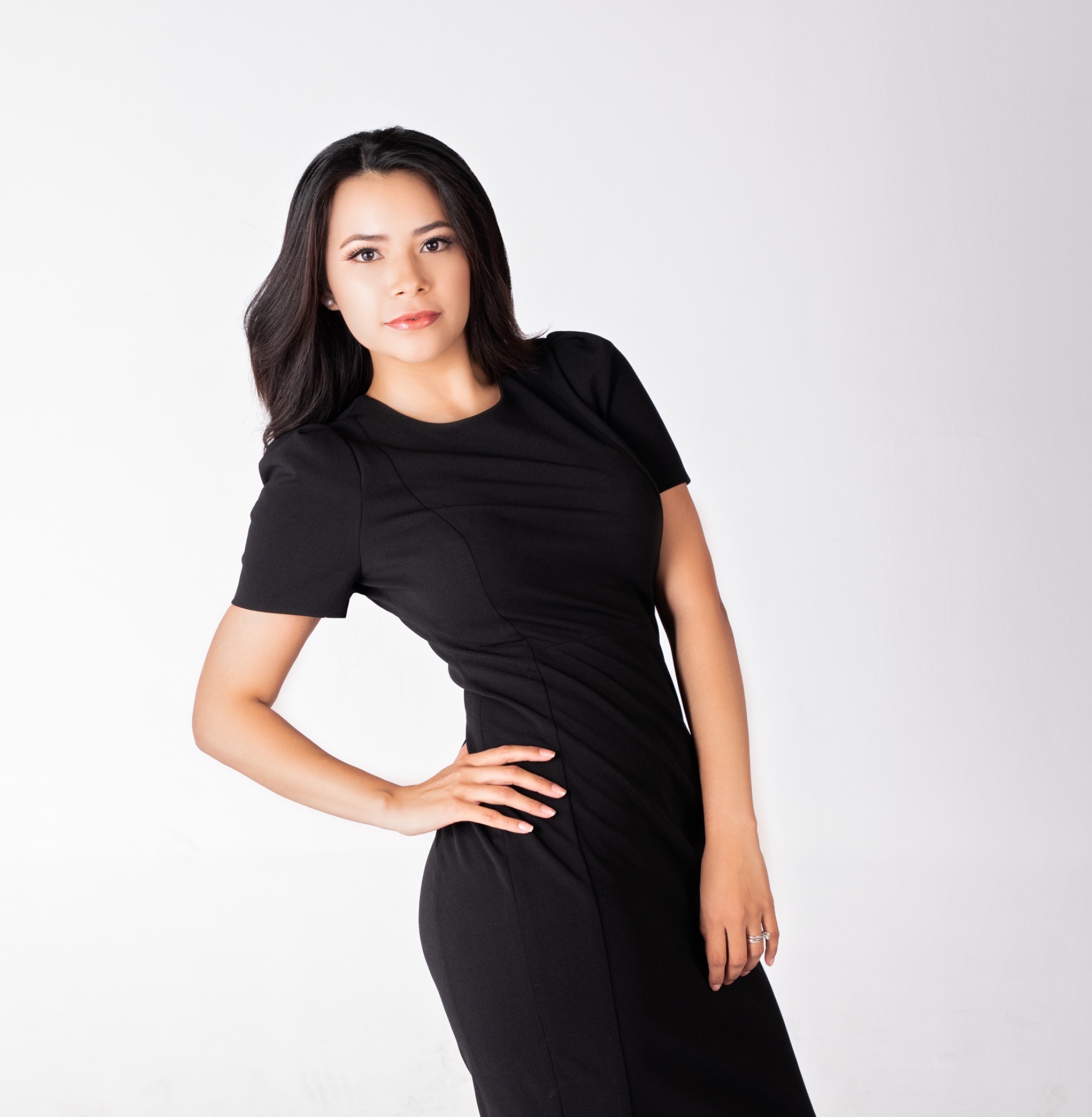 Judith — Model & Hostess in Dubai photo 1