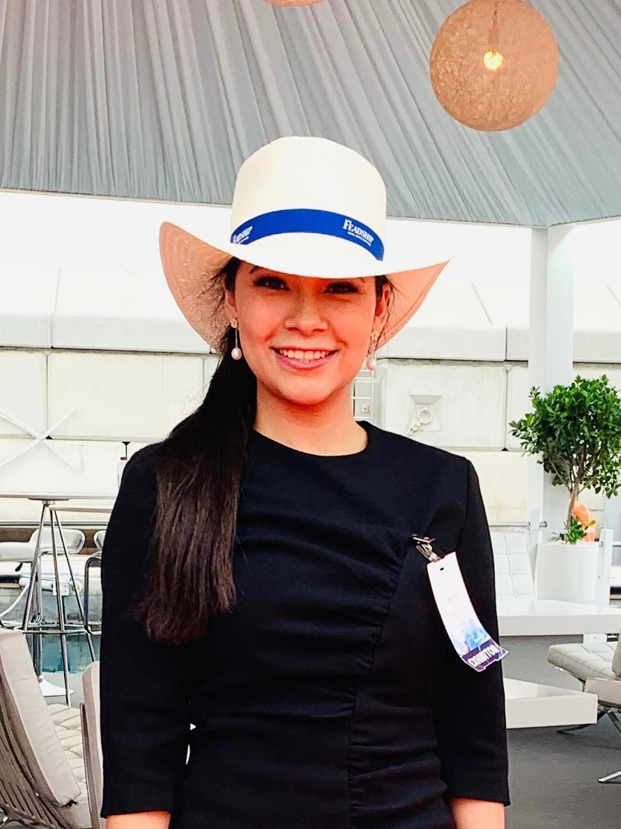 Judith — Model & Hostess in Dubai photo 11