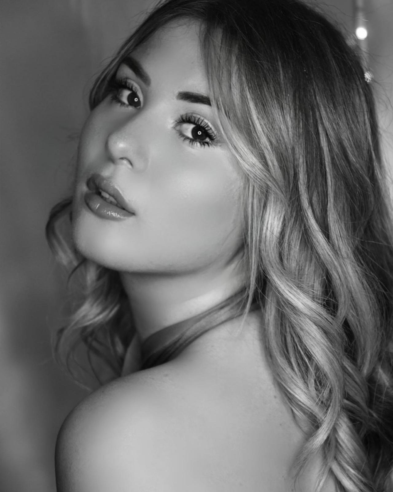 Caterina — Model & Hostess in Prato photo 4