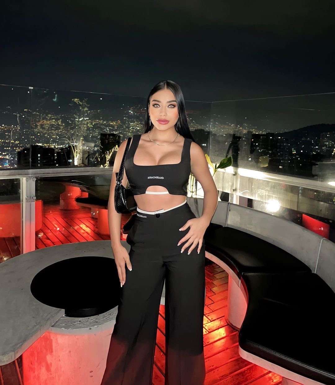 Emely — Model & Hostess in Dubai photo 3