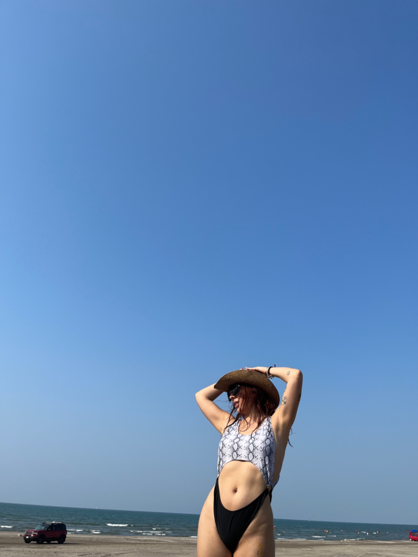 Noemi — Model & Hostess in Dub&aacute;i photo 3