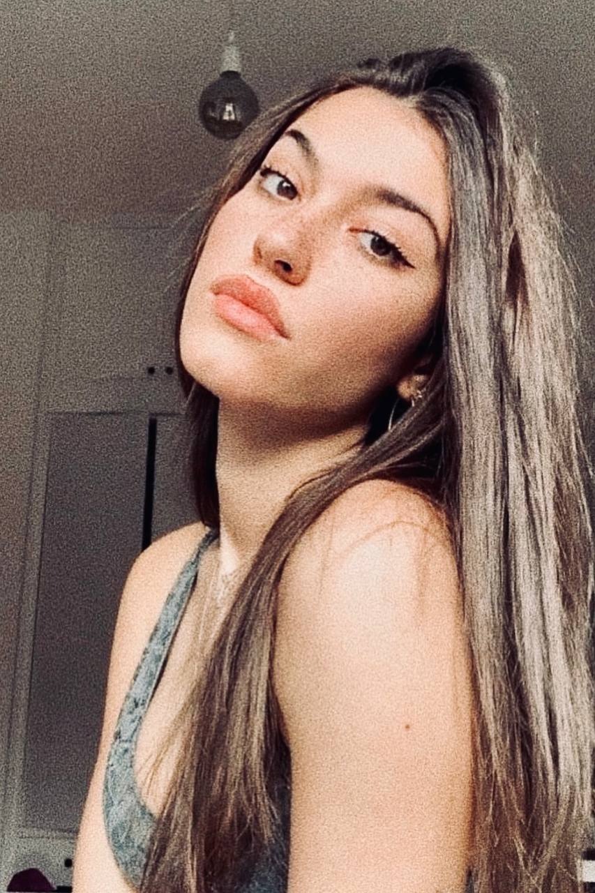 Arianna — Model & Hostess in Milano photo 2